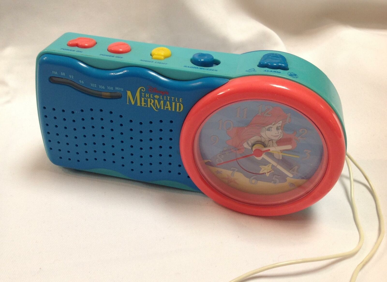 Vintage Disney Store The Little Mermaid Alarm Sea Clock Radio Battery Operated