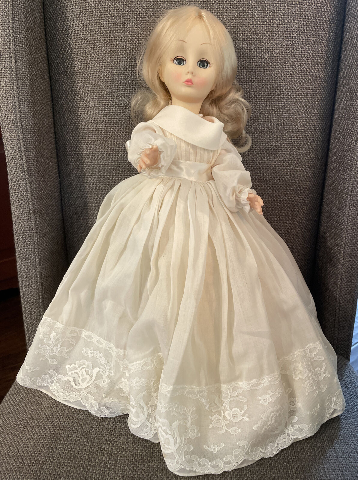 Vintage Effanbee 18” 1978 Bride Doll
