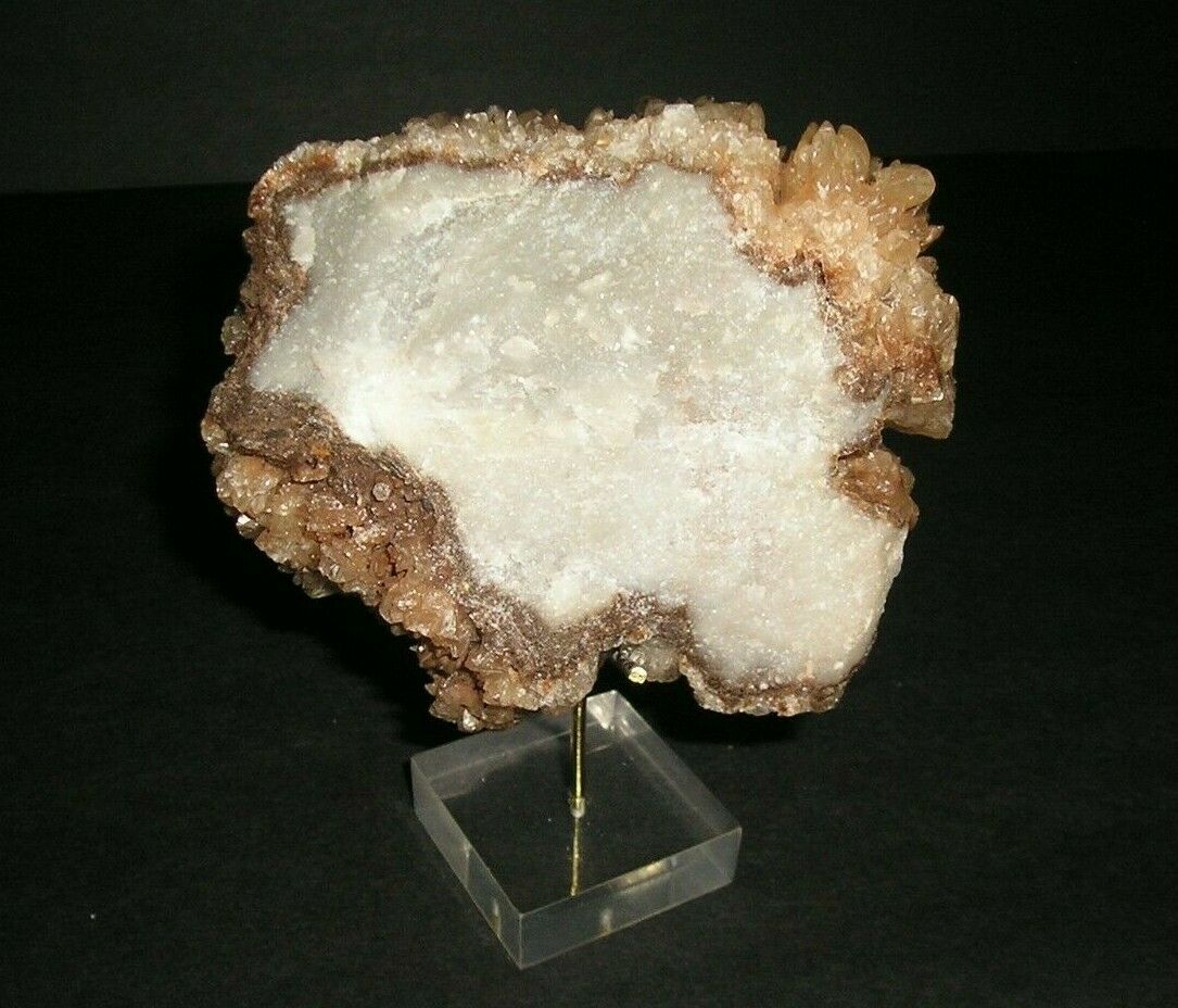 Geode With Stand 3" X 2" X 1/2"