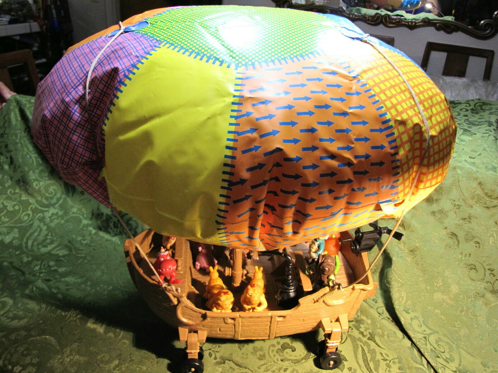 Teddy Ruxpin Airship With Creatures