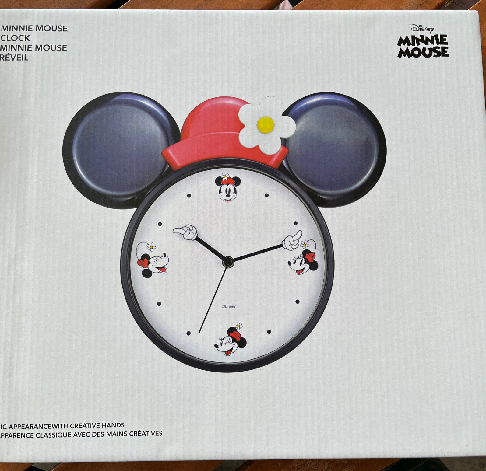 New Disney Mickey And Minnie Mouse Wall Clock