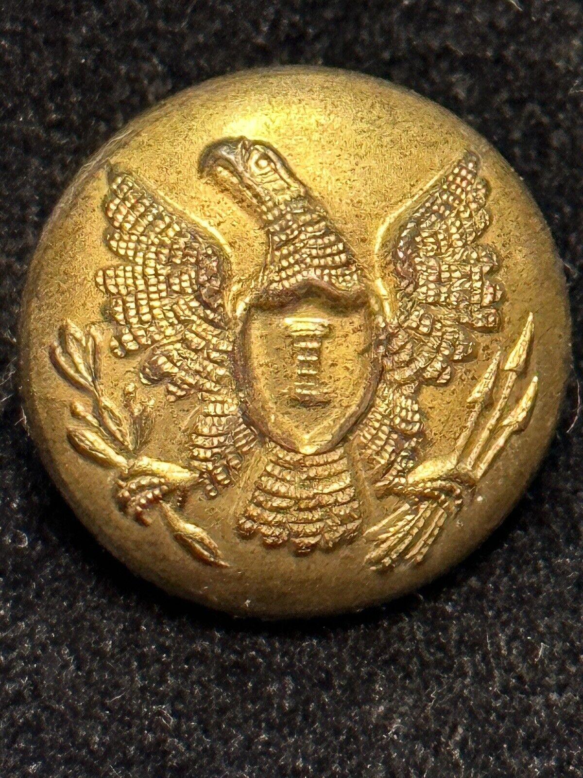 Hand- Chased Eagle I Infantry Button
